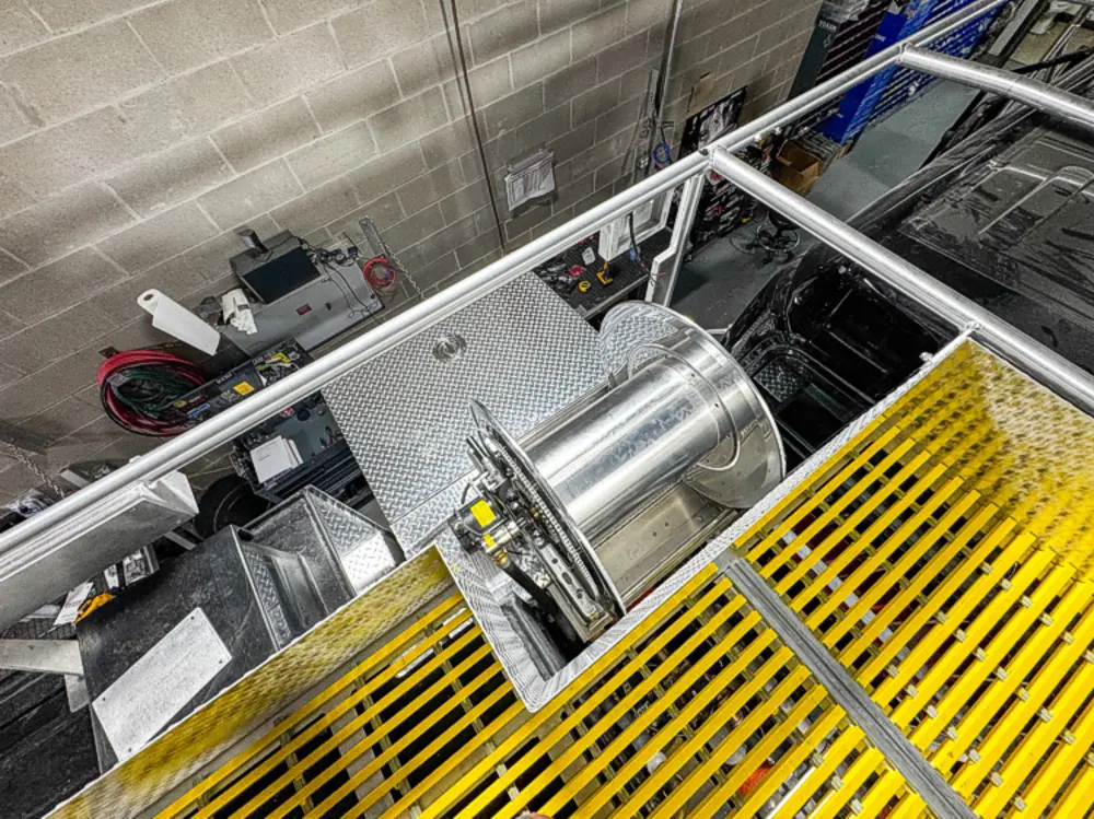 Side view of apparatus during shop assembly, photo 62 of 303.